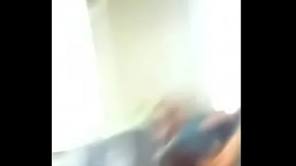 Hot lesbian pussy lick caught on bus Klip teratas besar