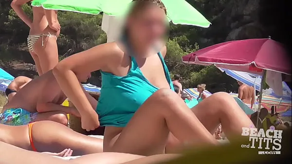 Teen Topless Beach Nude HD V Klip teratas Besar