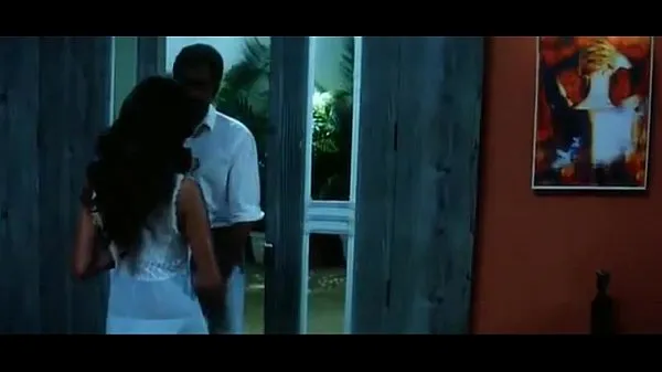 大きなMona Chopra Hot Sex Scene From Red Swastikトップクリップ