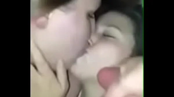 Grote kiss cum topclips