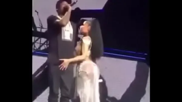 بڑے Nicki Minaj pegando no pau de Meek Mill ٹاپ کلپس
