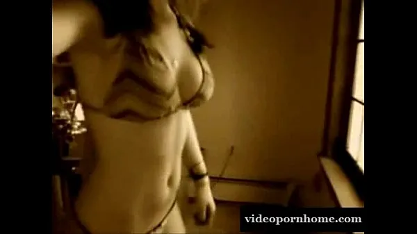Stora girl webcam dancing striptease show toppklipp