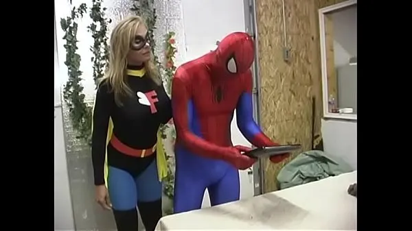 Grote Spiderman and Flygirl topclips