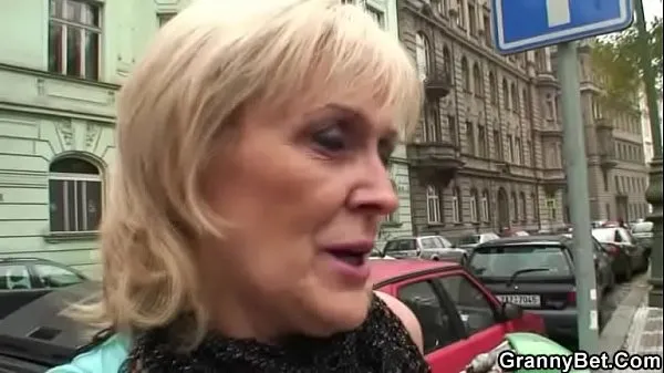 Veľké Old granny prostitute takes it from behind najlepšie klipy