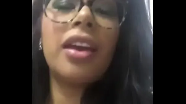 Grandes Rich Venezuelan showing her cucota Bic Mac style clips principales