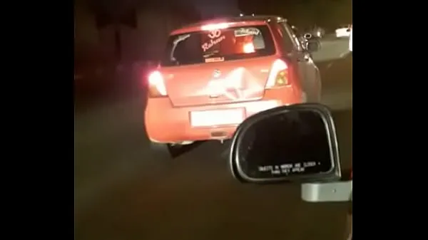 desi sex in moving car in India Klip teratas besar