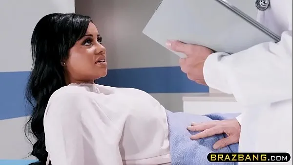 큰 Doctor cures huge tits latina patient who could not orgasm 인기 클립
