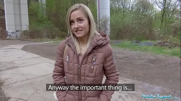 Veľké Public Agent Blonde runs from Police after fucking outdoors najlepšie klipy