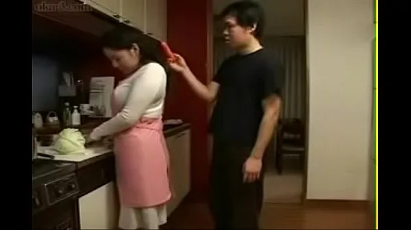 Hot Japanese Asian step Mom fucks her in Kitchen Klip teratas besar