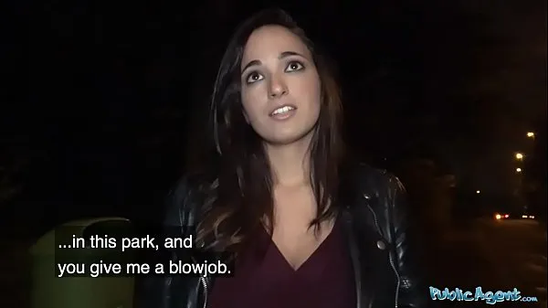 Suuret Public Agent Spanish hotty pussy pounded by a stranger huippuleikkeet