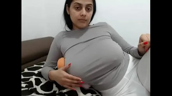 Grote big boobs Romanian on cam - Watch her live on LivePussy.Me topclips