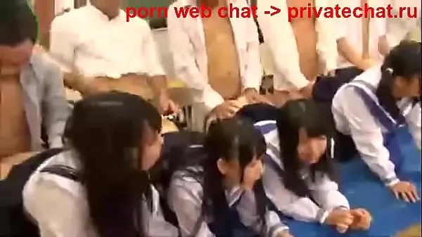 Suuret yaponskie shkolnicy polzuyuschiesya gruppovoi seks v klasse v seredine dnya (1 huippuleikkeet