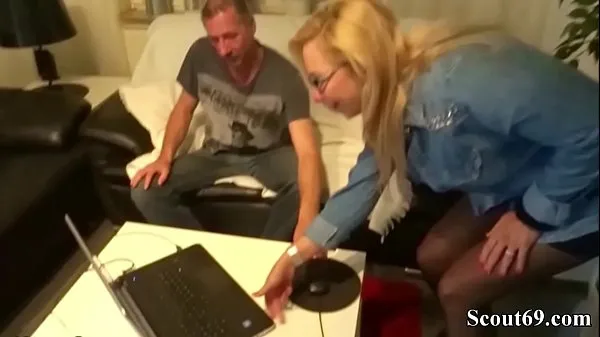 Grote German step Mom Caught Bro Jerking and Helps him with Fuck topclips