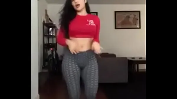 Store How she moves dancing very sexy topklip