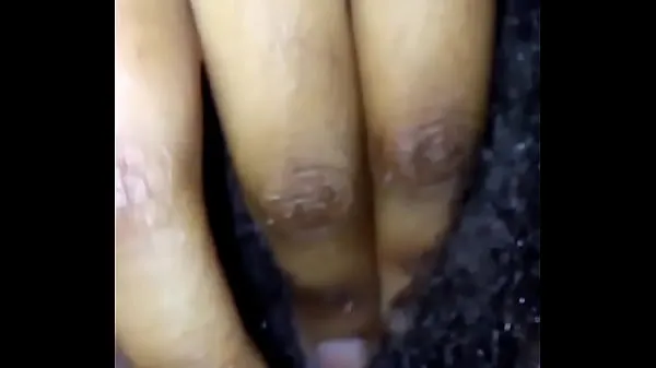 Big Thot finger fuck top Clips