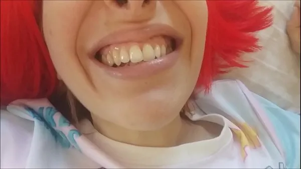 بڑے Chantal lets you explore her mouth: teeth, saliva, gums and tongue .. would you like to go in ٹاپ کلپس