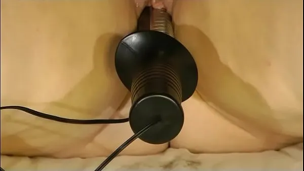 Store Mature BBW getting electrodes in her front and back holes topklip