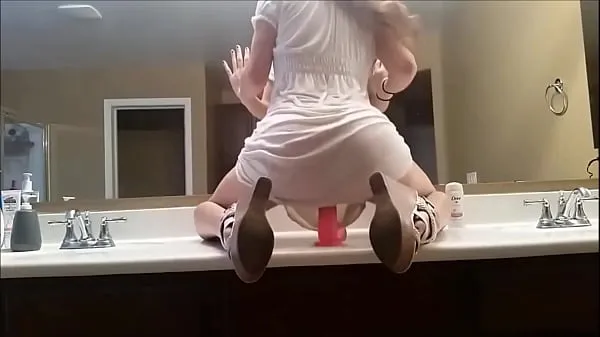 Sexy Teen Riding Dildo In The Bathroom To Powerful Orgasm Klip teratas Besar
