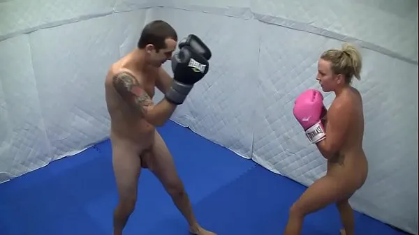 Büyük Dre Hazel defeats guy in competitive nude boxing match en iyi Klipler