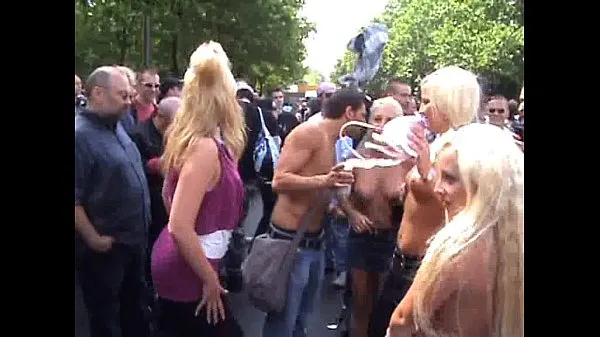 Grote KleineLilly - Loveparade Extreme topclips