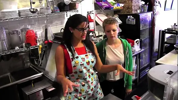 큰 Young blonde Alani Pi has job interview as barista at Penny Barber's quick-service coffee shop 인기 클립