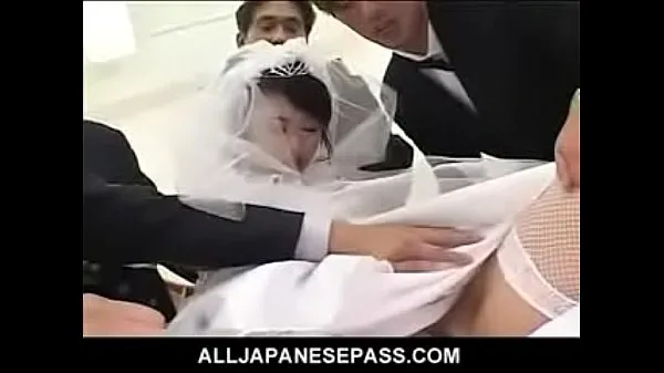 大Kinky Japanese bride is the gift of both her husband an顶级剪辑
