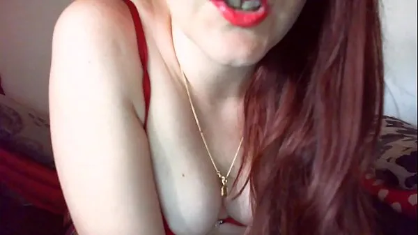 Grote Hypnotized and subjugated by a splendid Italian dominatrix with long red hair topclips