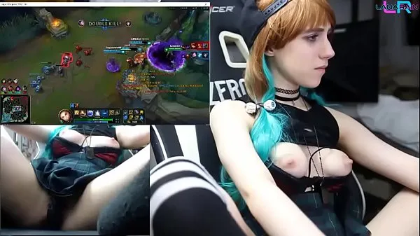 Store Teen Playing League of Legends with an Ohmibod 2/2 topklip