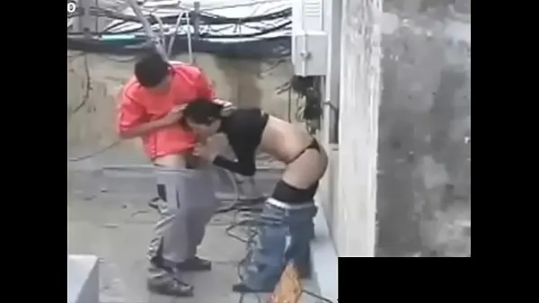 큰 Algerian whore fucks with its owner on the roof 인기 클립