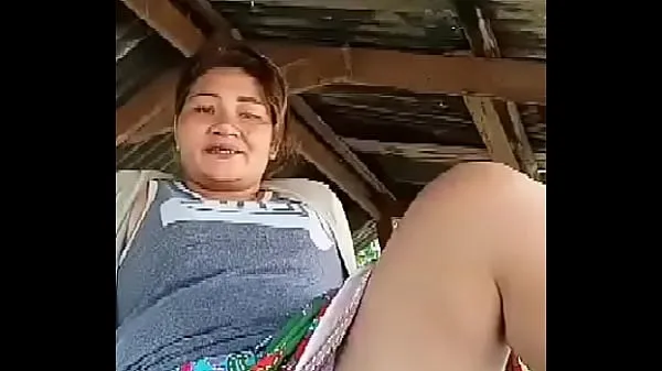 Stora Thai aunty flashing outdoor toppklipp