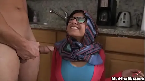 Nagy MIA KHALIFA - Arab Pornstar Toys Her Pussy On Webcam For Her Fans legjobb klipek