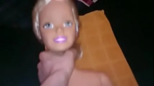 Store Barbie doll gets fucked topklip