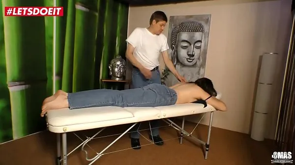German Mature Wife gets Fucked by the Masseur Clip hàng đầu lớn