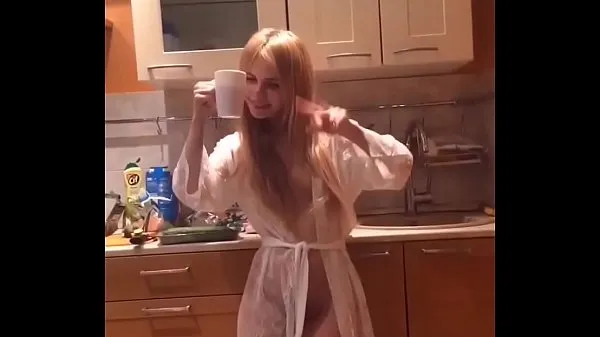 Alexandra naughty in her kitchen - Best of VK live Clip hàng đầu lớn