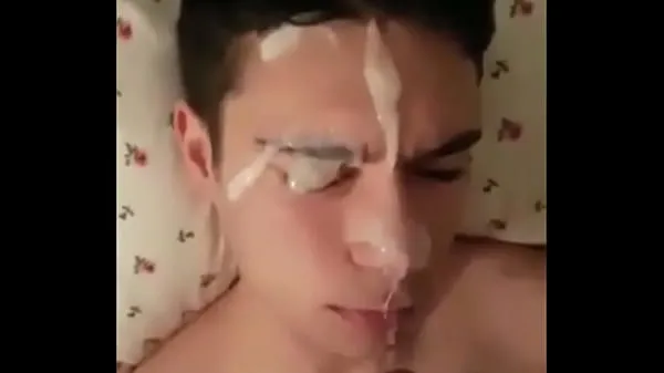 Liters in the face of New Clip hàng đầu lớn