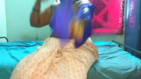 بڑے Slut mom plays with huge tits on cam ٹاپ کلپس
