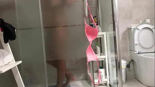 Big sister in law spied in the shower top Clips