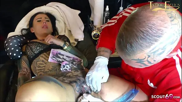 Suuret Rare Live Pussy Tattoo and Blowjob at same time for German Teen Snowwhite huippuleikkeet