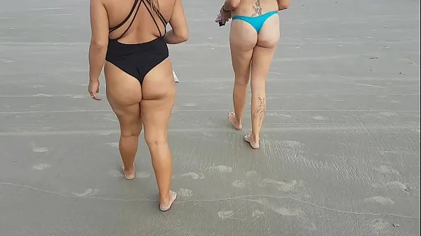 大Me and my friend enjoying tasty on the beach !!! Honey Fairy - Paty Butt - El Toro De Oro顶级剪辑