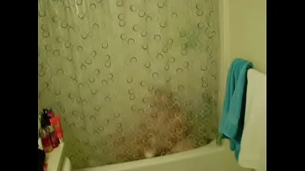 Büyük Hidden cam from 2009 of wife masterbating in the shower en iyi Klipler