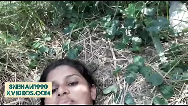 Me fucked my lover in Forest Clip hàng đầu lớn