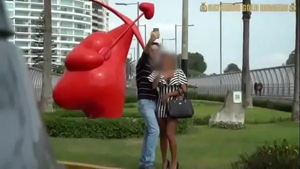 Suuret Huge Ass Peruvian Milf Gets Fucked By A White Spanish Guy huippuleikkeet