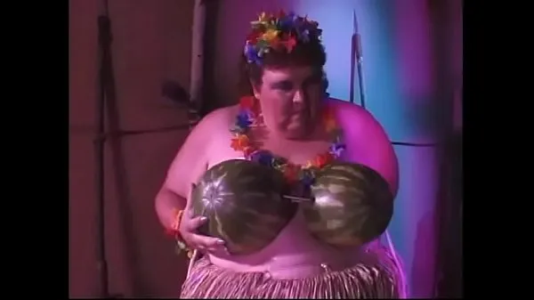 Grote Lecherous lard-bucket Madisen St. Clare fools around with Mexican cunt chaser during Hawaiian voyage topclips