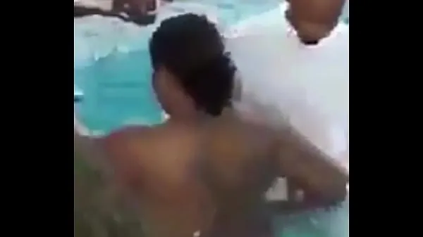 Store Pastor suck and fuck in a pool topklip