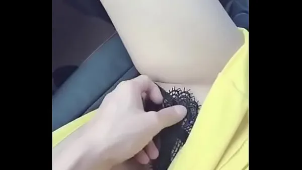 बड़े Horny girl squirting by boy friend in car शीर्ष क्लिप्स