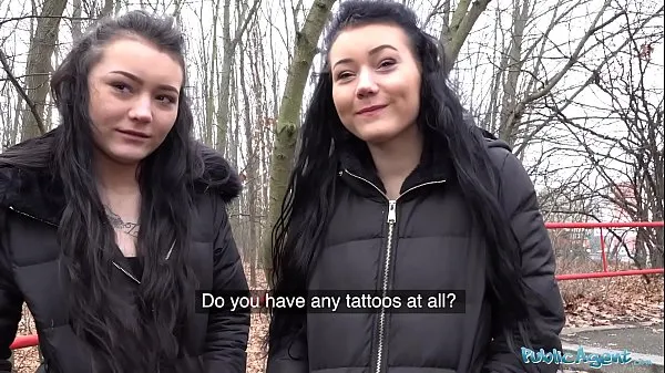 Veliki Public Agent Real Twins stopped on the street for indecent proposals najboljši posnetki