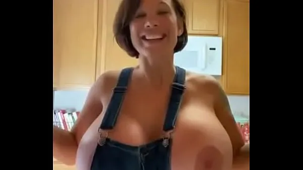 Housewife Big Tits Clip hàng đầu lớn