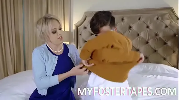Dee Williams - Foster stepMom Requests Help With Fertility Issues Clip hàng đầu lớn