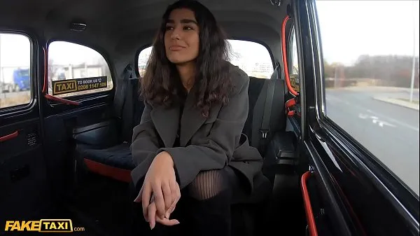 큰 Fake Taxi Asian babe gets her tights ripped and pussy fucked by Italian cabbie 인기 클립