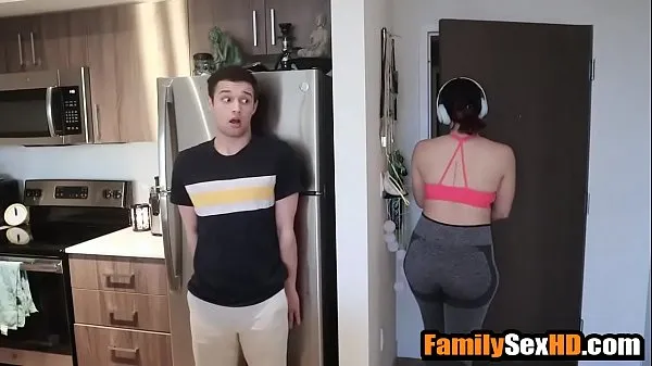 Big Pranking & fucking my fat ass step sister during quarrantine top Clips